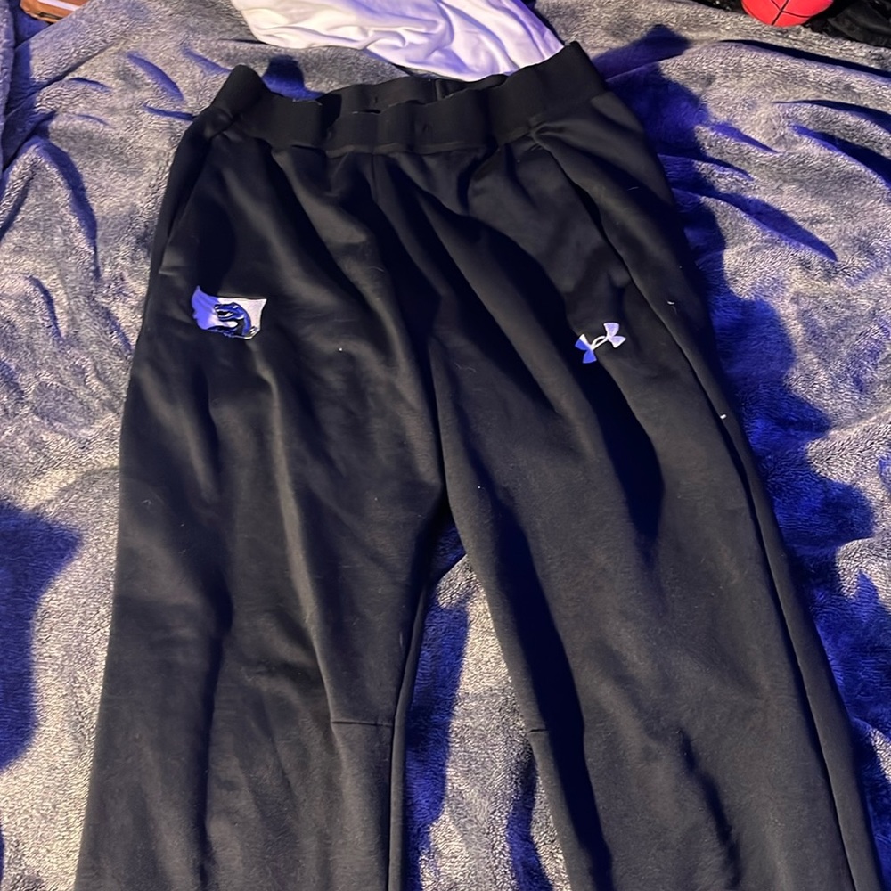Black Athletic Under Armour Sweats